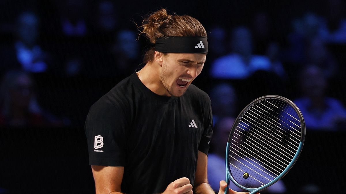 Zverev se postupem do semifinále ve Vídni kvalifikoval na Turnaj mistrů